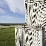 Anker's Hoern - & Restaurant Auf Der Hallig 호텔 Langeneß