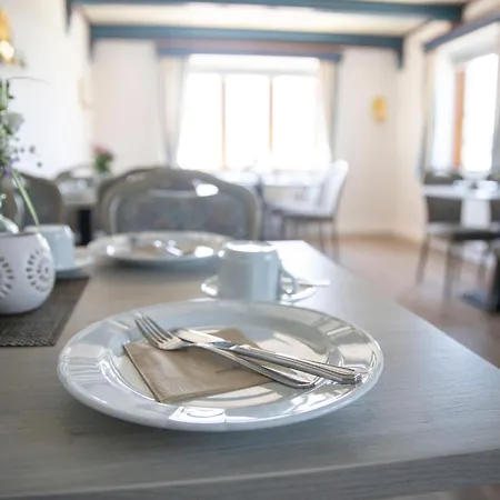 Anker's Hoern - & Restaurant Auf Der Hallig 호텔 3*