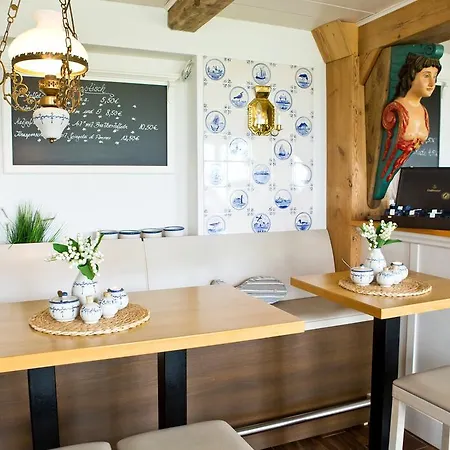 Anker's Hoern - & Restaurant Auf Der Hallig