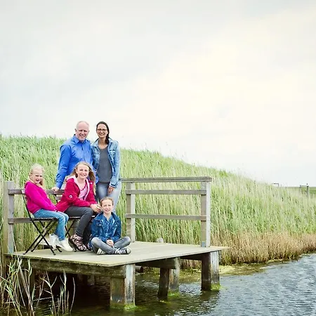 Отель Anker's Hoern - & Restaurant Auf Der Hallig 3*